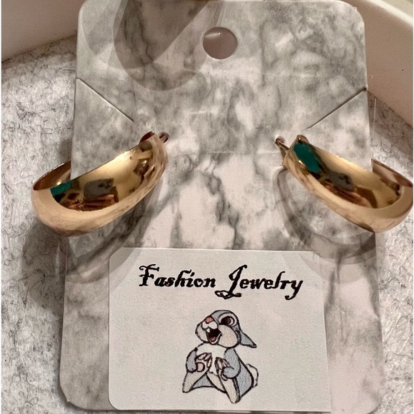 NWT Small Pair of Gold Thick Moon Hoop Earrings - Picture 1 of 3